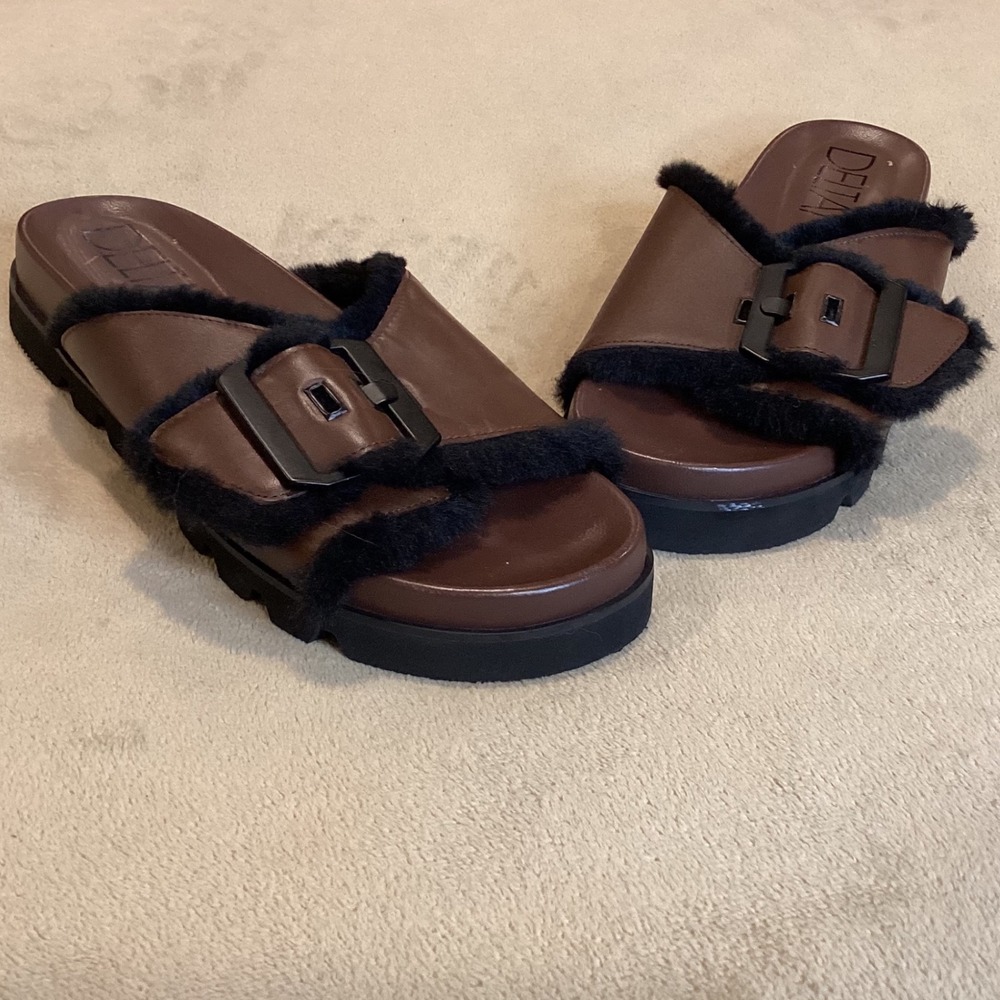 Deltan Bennie Leather Faux Fur Lined Buckle Detail Slides Size US 8, UK 6, EU 39